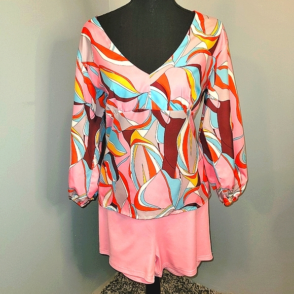 Vibrant Color Short Set - Picture 2 of 6